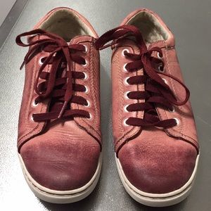 UGG pink &Maroon Distressed Lace up sneakers